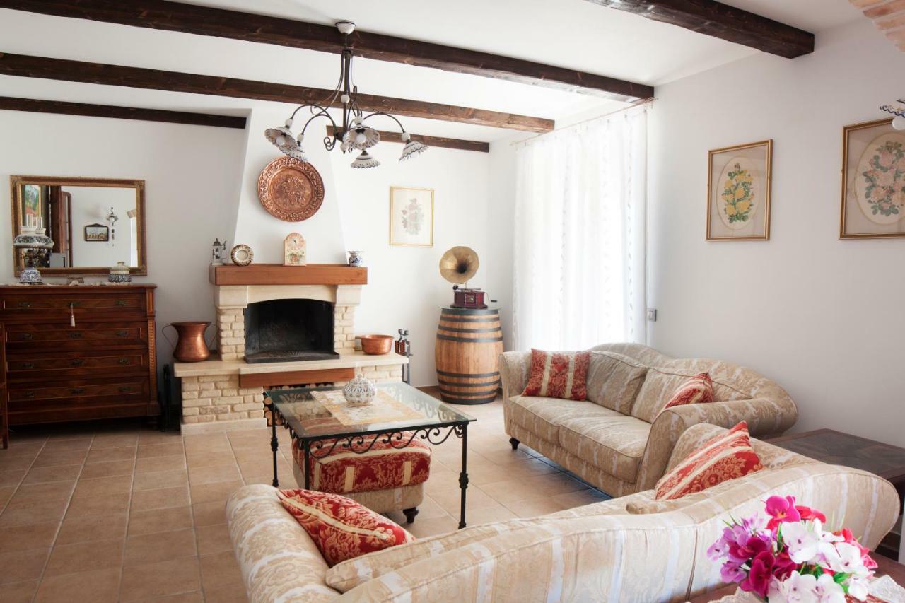 B&B L' Antica Fonte Spinetoli Eksteriør bilde